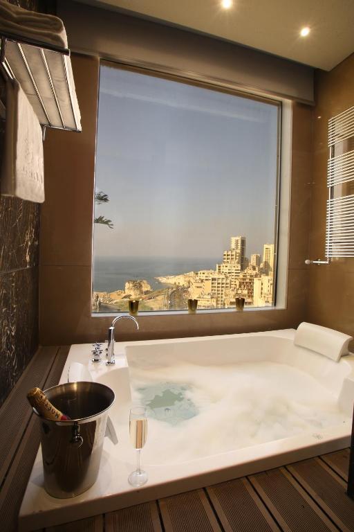2 Bedroom Noble Family Sea View Suite