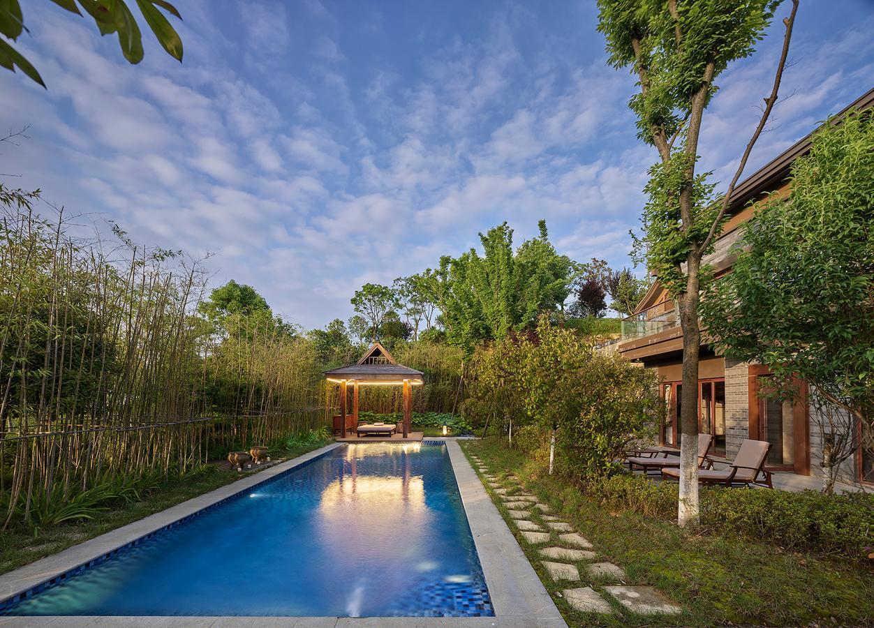 Three Bedrooms Pool Villa