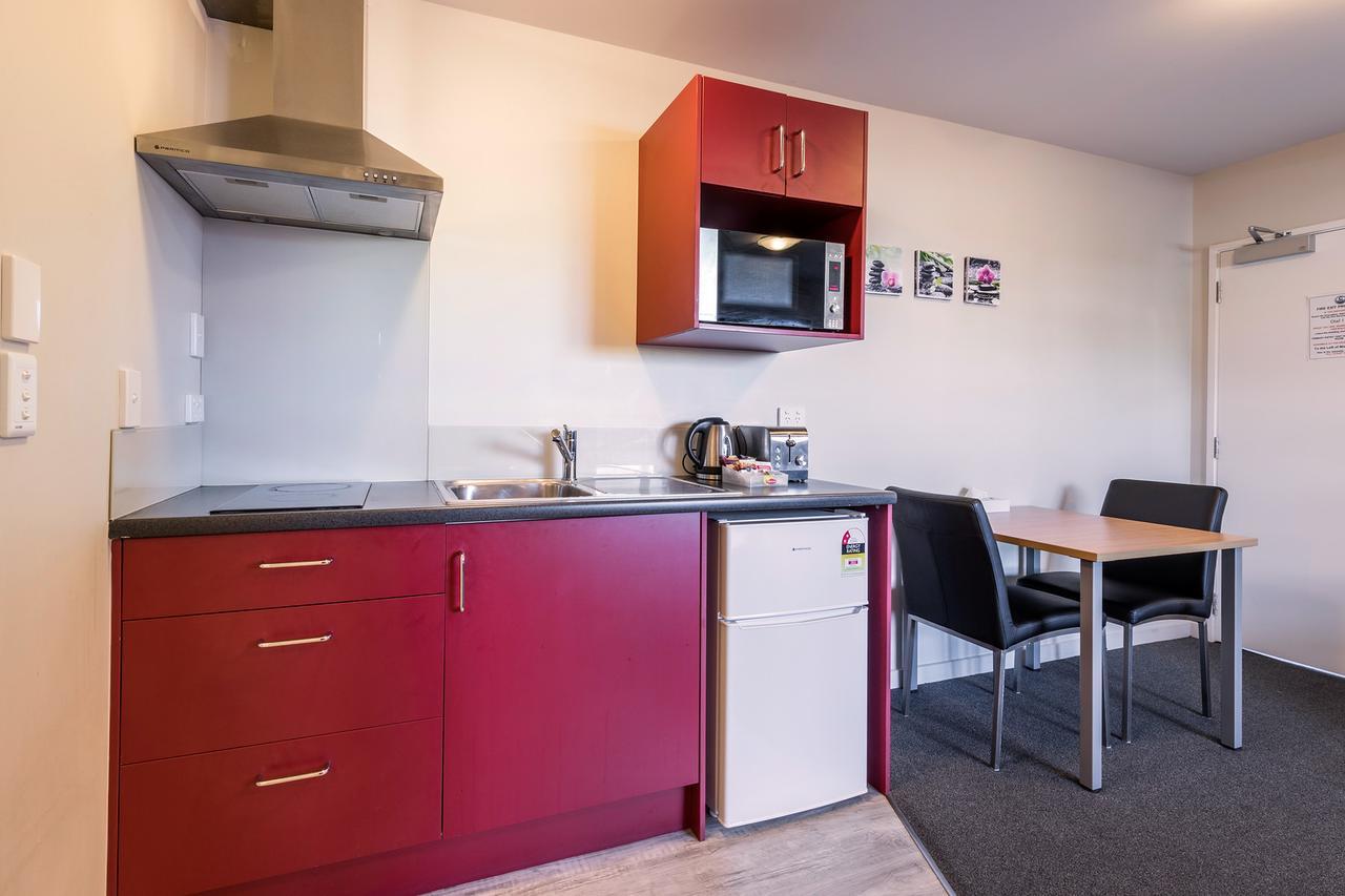 Superior One-Bedroom Apartment
