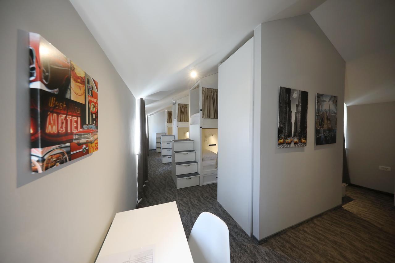 Bed in 8-Bed Mixed Dormitory Room with Private Bathroom