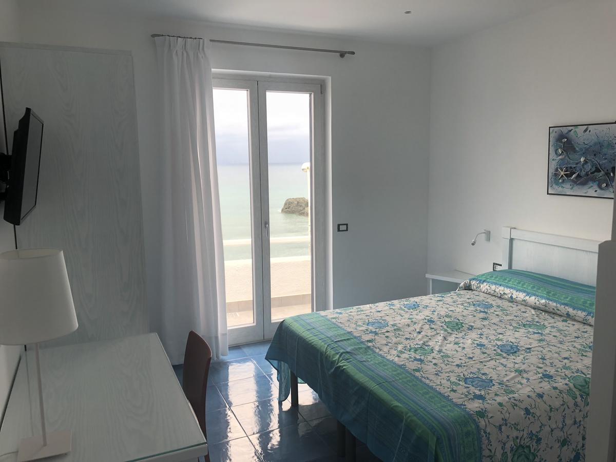 Double Room with Balcony and Sea View