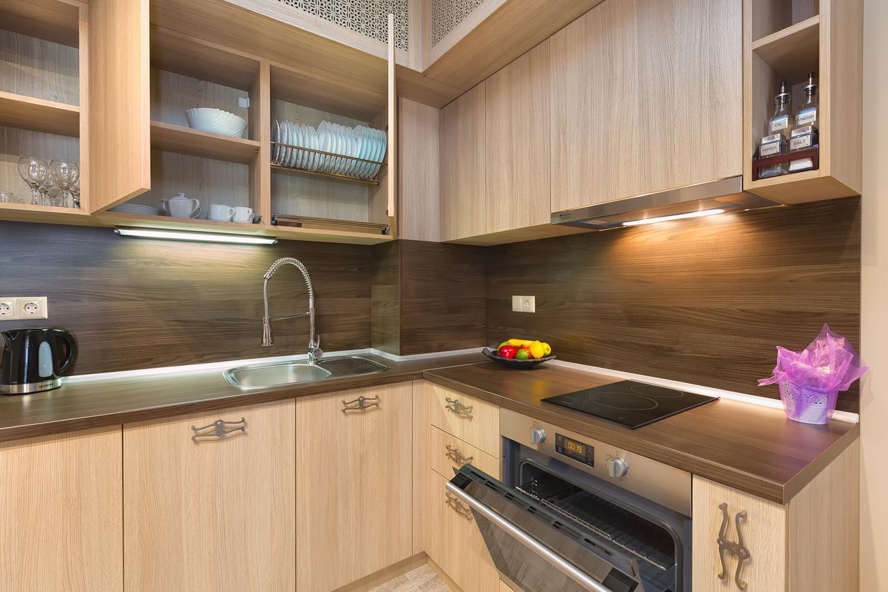 One-Bedroom Apartment with Balcony and Pool View