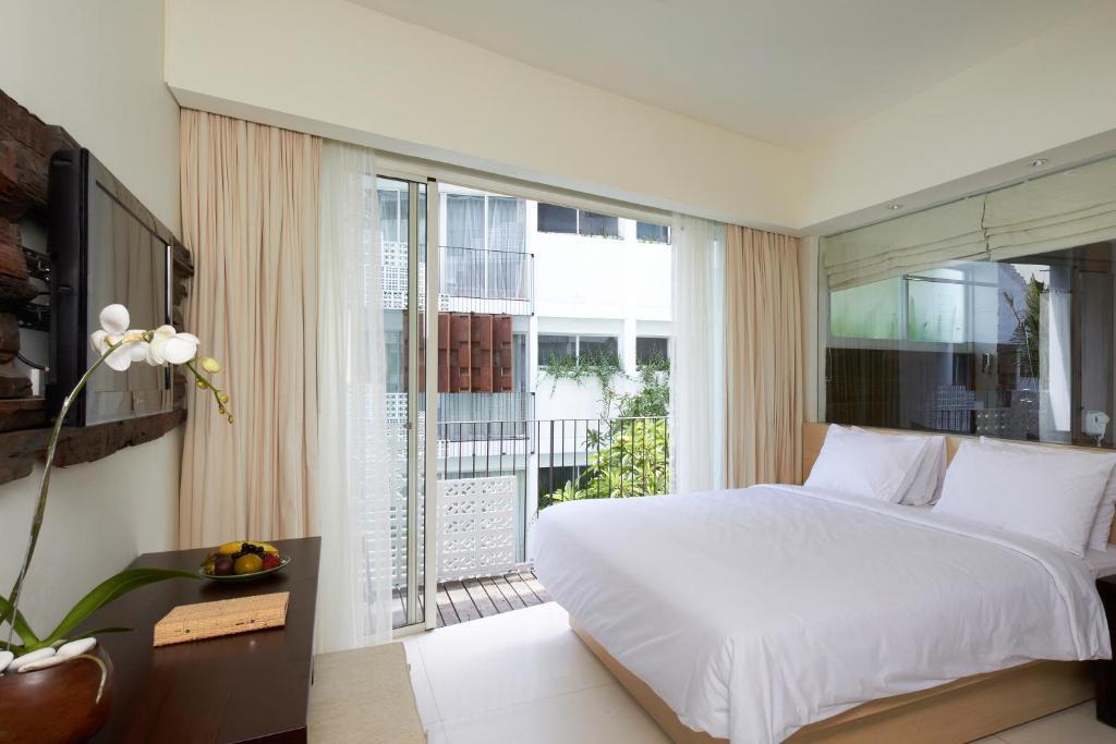 Grand Deluxe King Bed