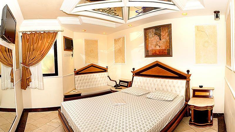 Standard Double Suite