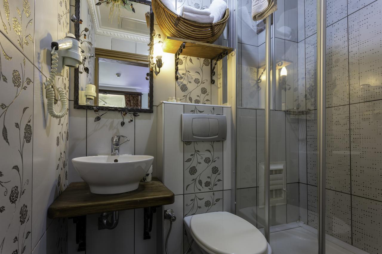 Large Single Room