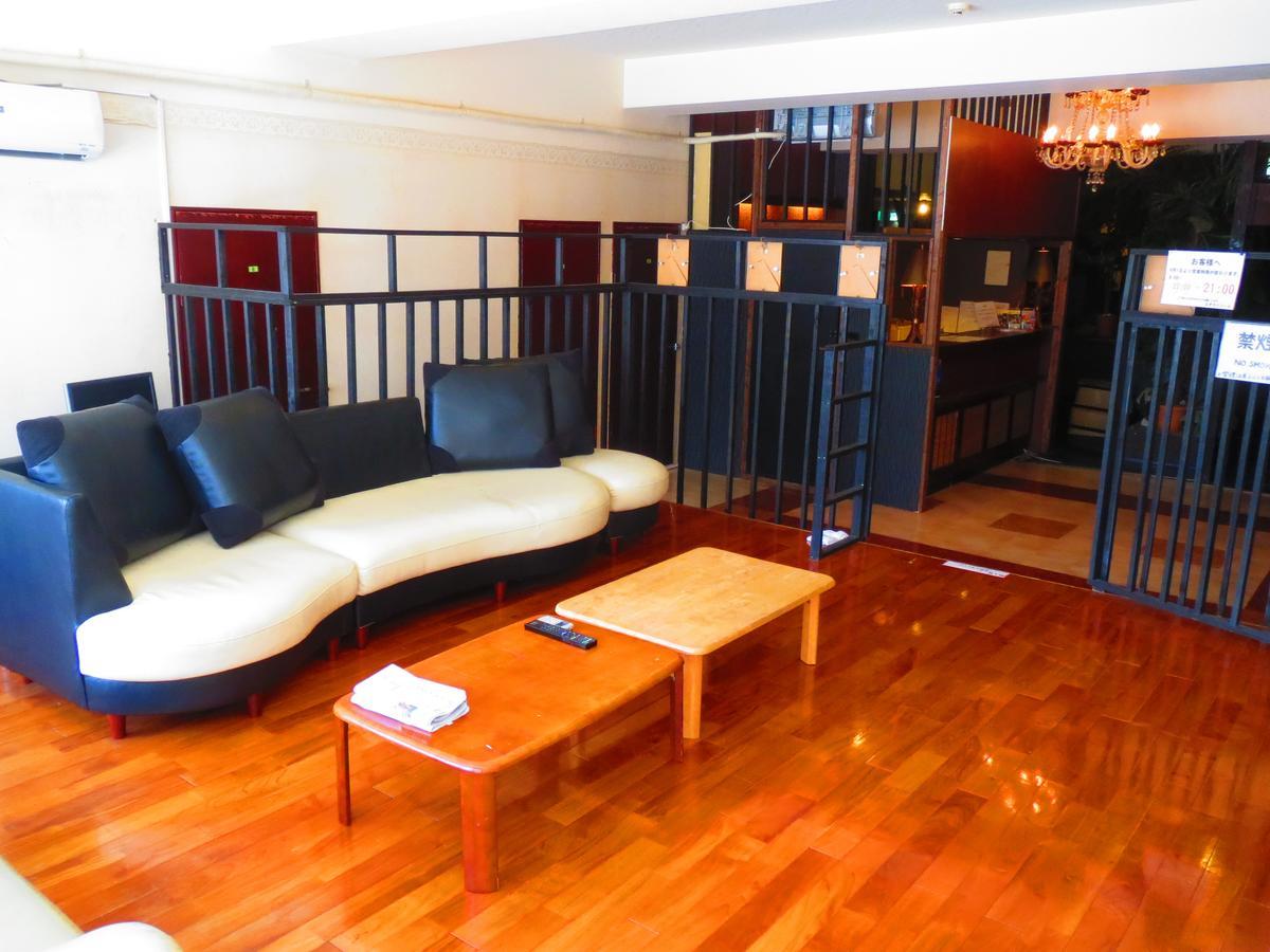 Single Room with Shared Bathroom