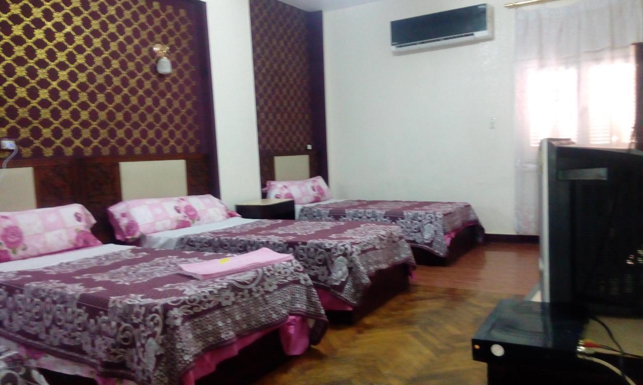 Family Room (5 Adults)