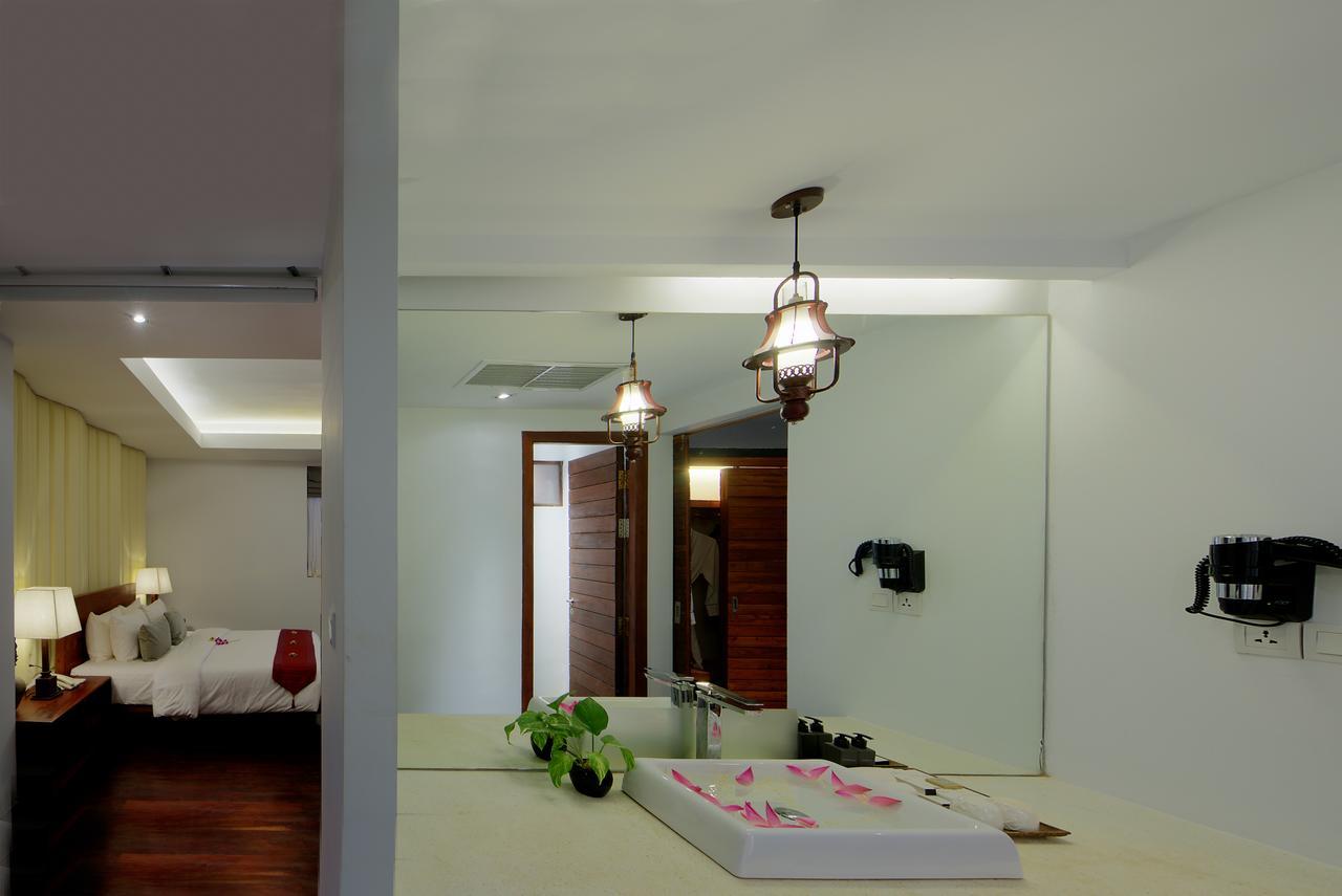 Deluxe King Room with Terrace