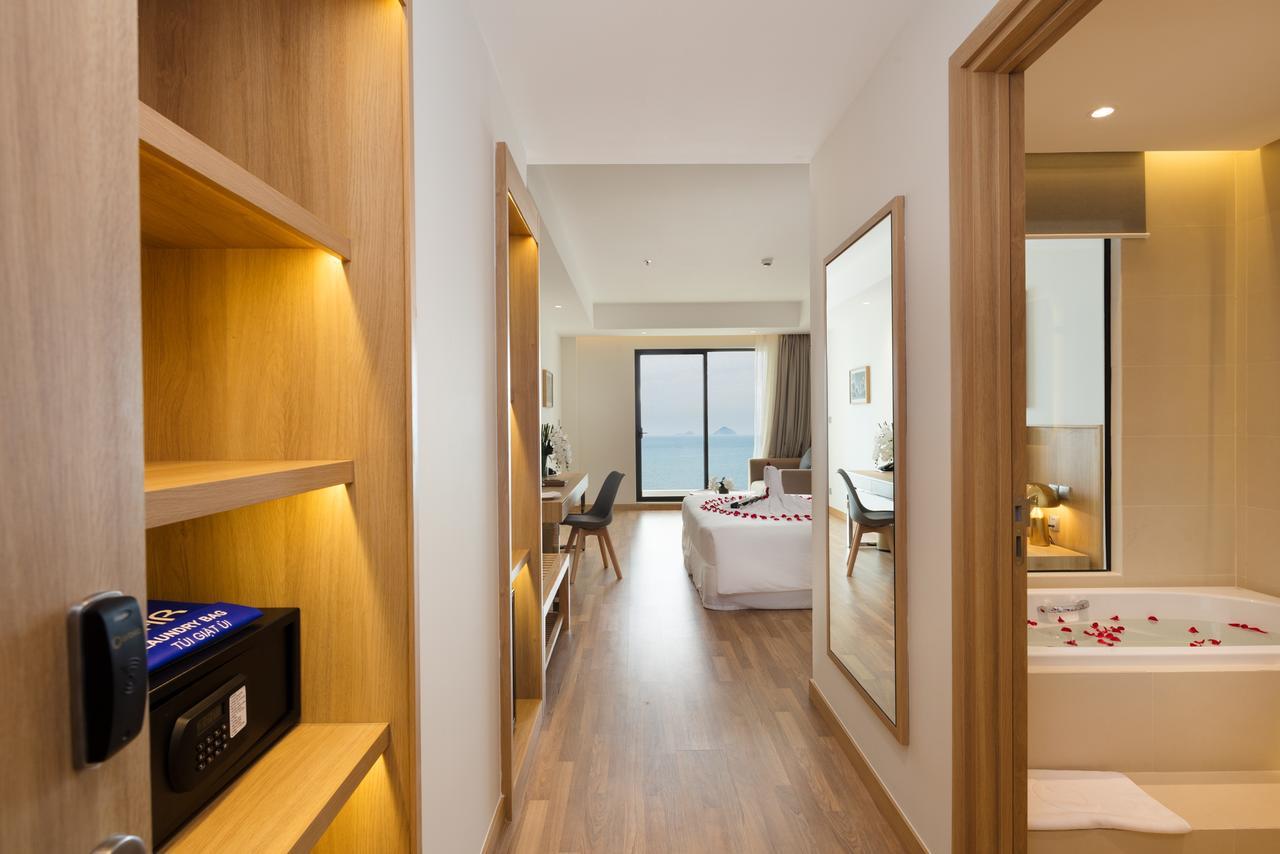 Queen Room with Sea View