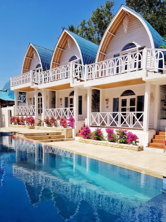 Deluxe Twin Room with Pool View