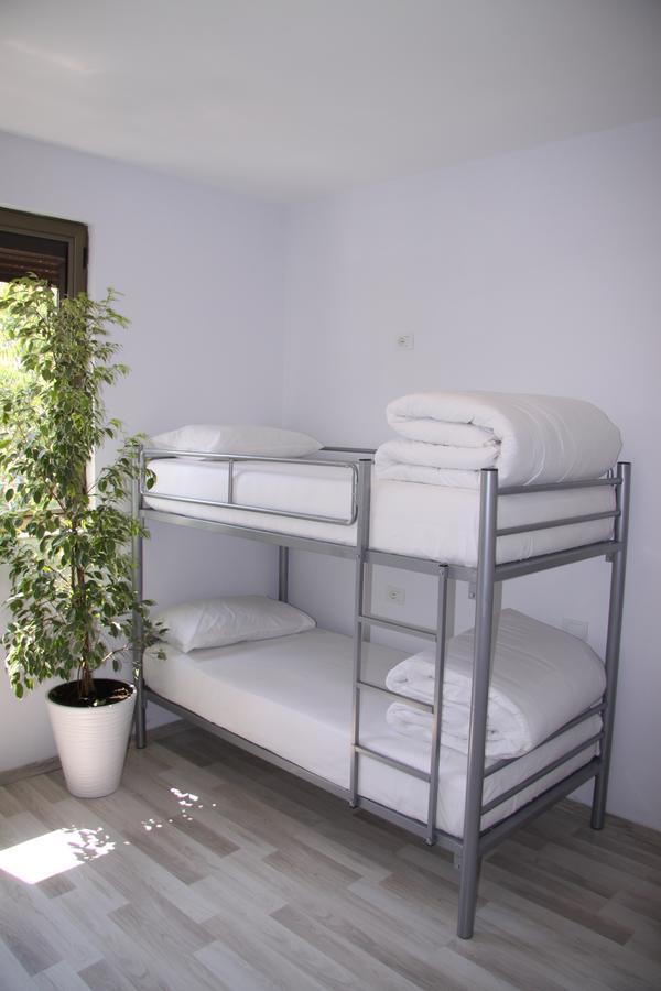 Bed in 4-Bed Mixed Dormitory Room