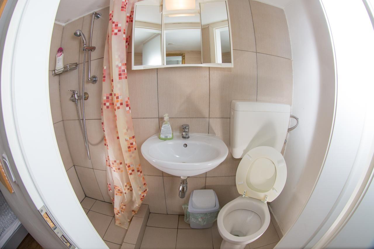 Quadruple Room with Private Bathroom