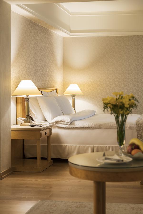 Junior Suite with 1 Queen-Size Bed and Sofa Bed