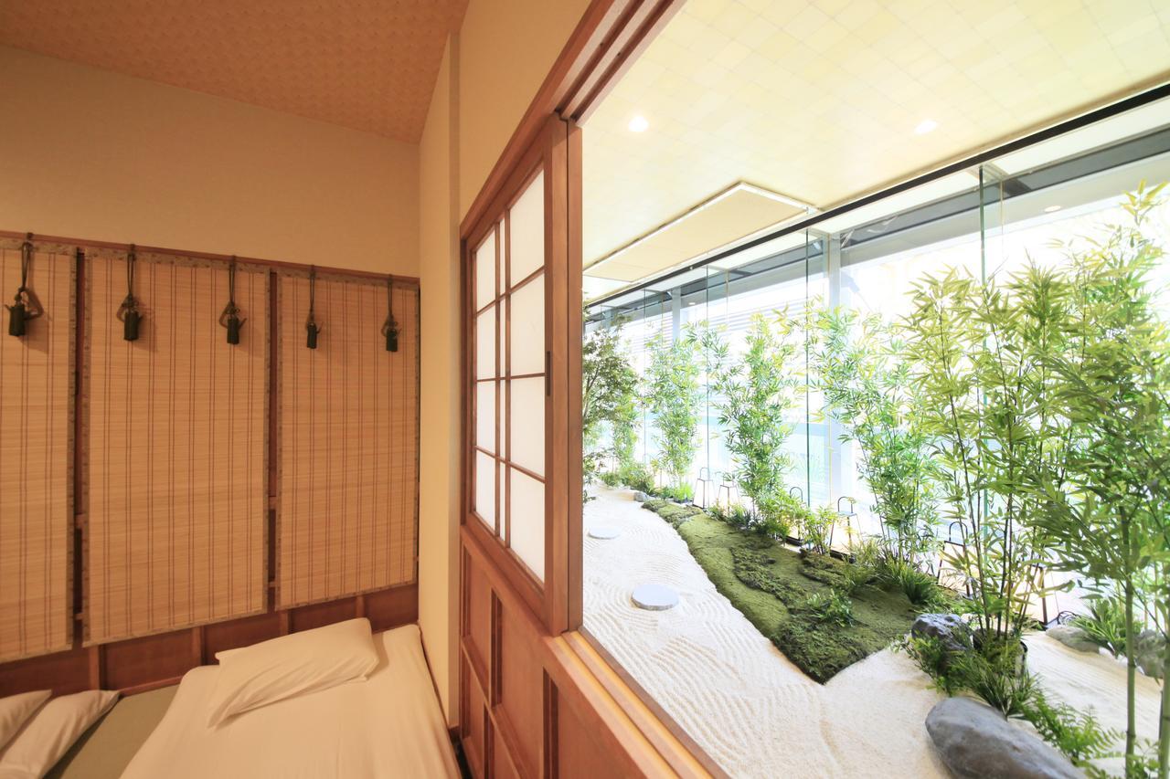 Single Room with Shared Shower and Toilet
