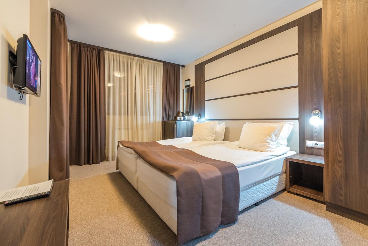Double Room with Shared Balcony