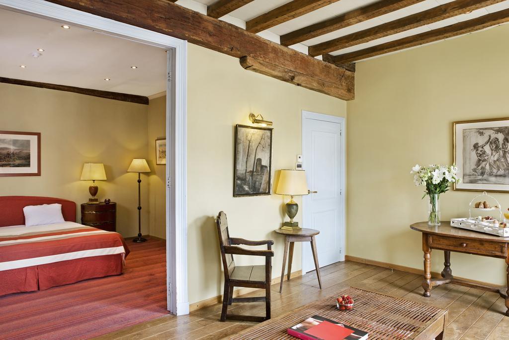Suite with Canal View