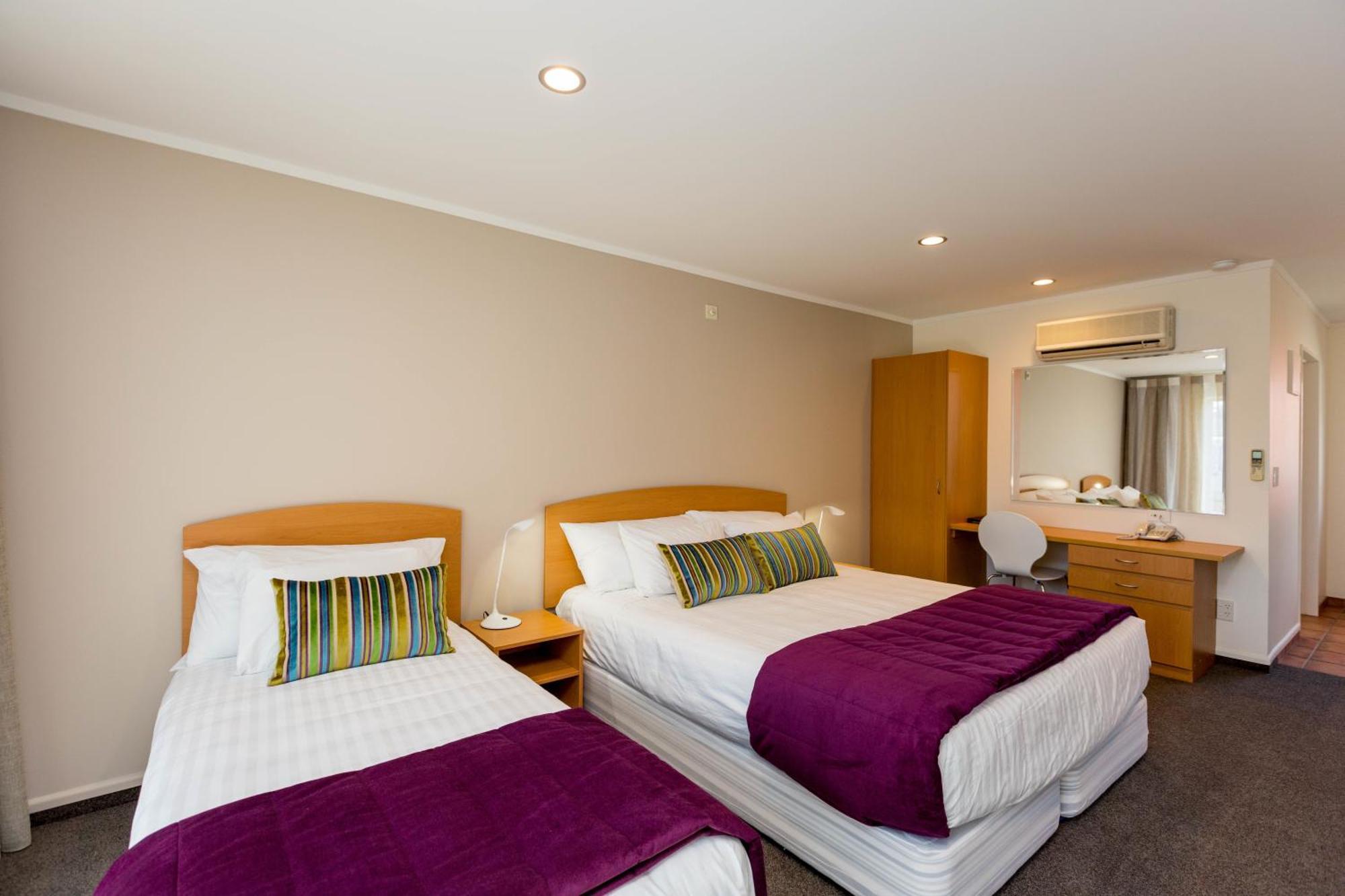 Executive Studio with Spa Bath