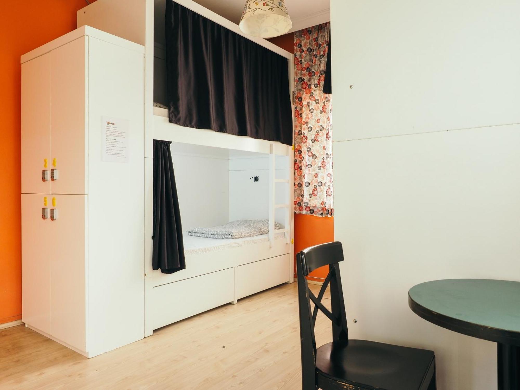 Bed in 6-Bed Mixed Dormitory Room