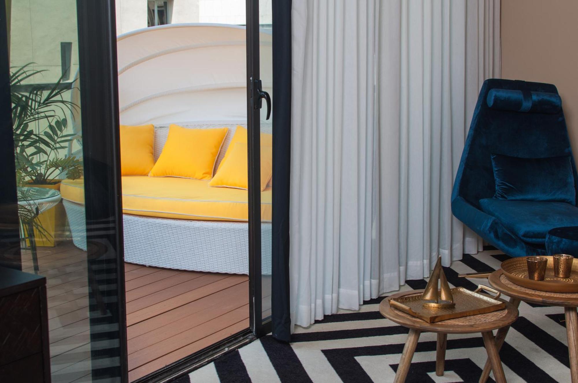 Studio with Balcony