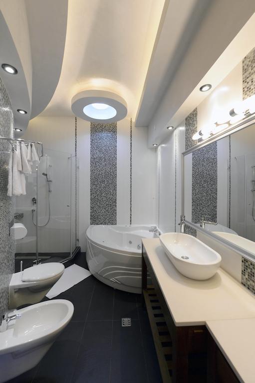 Suite with Spa Bath