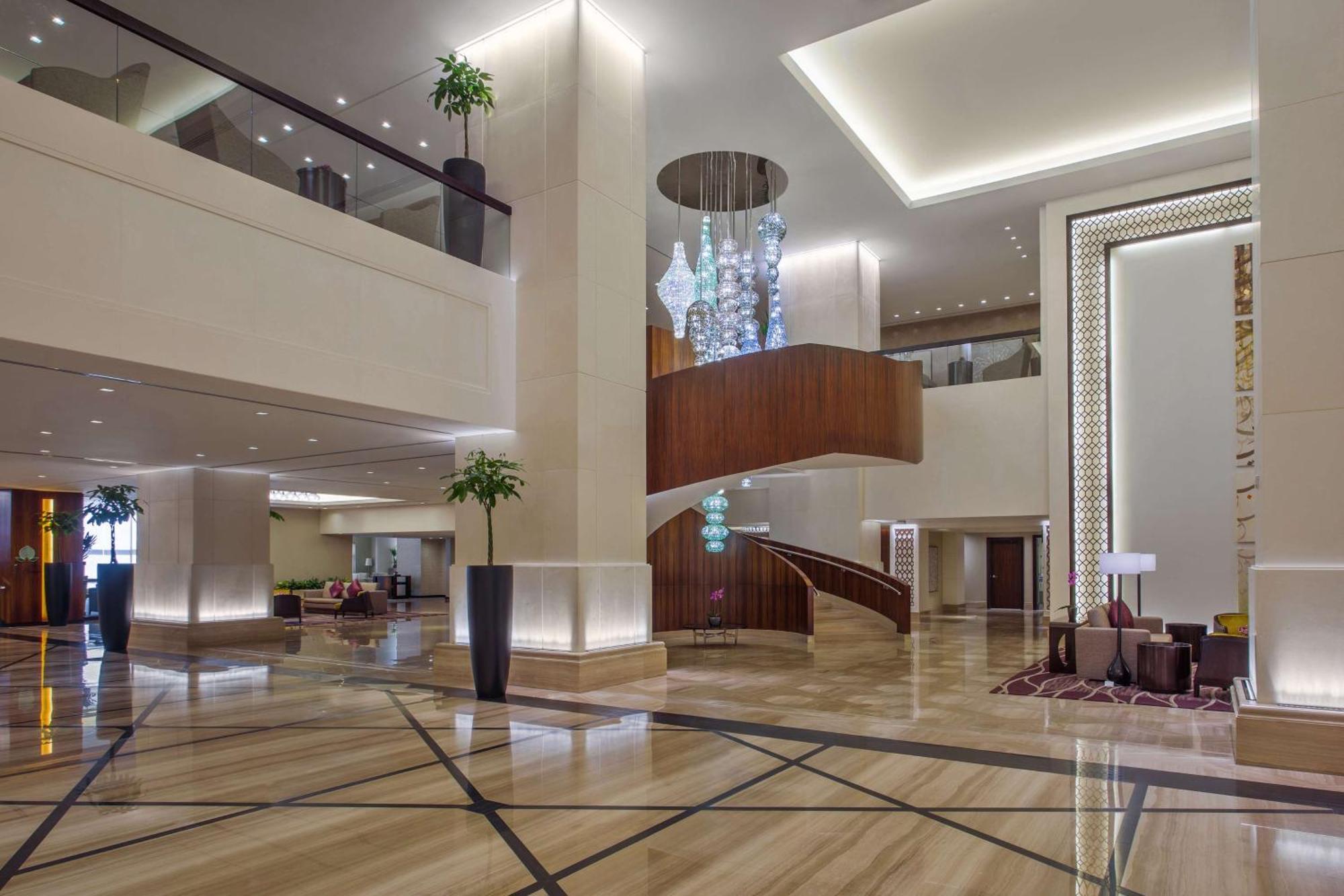 King Room with Partial View - Club Access