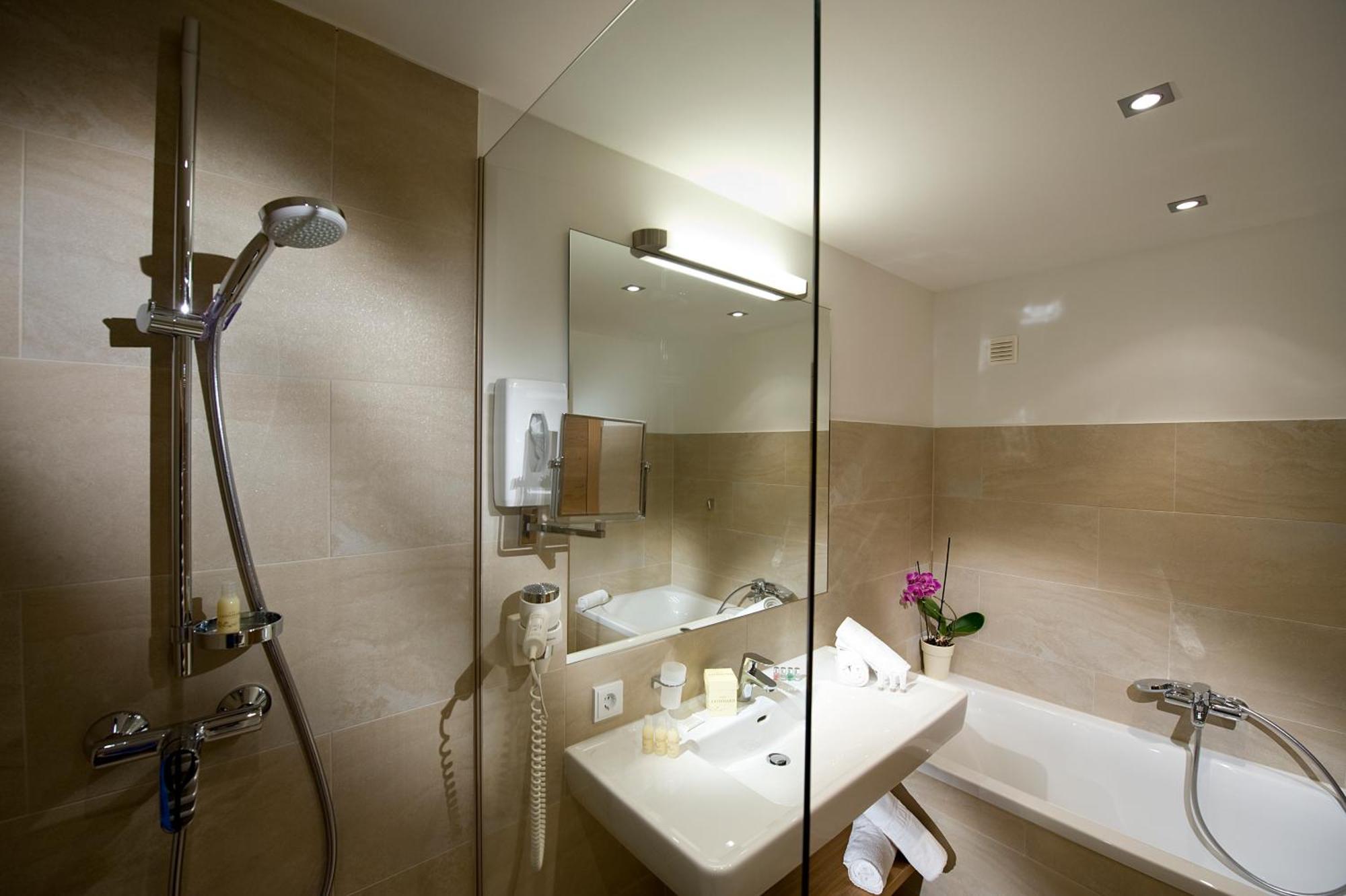 Junior Suite with Mountain View