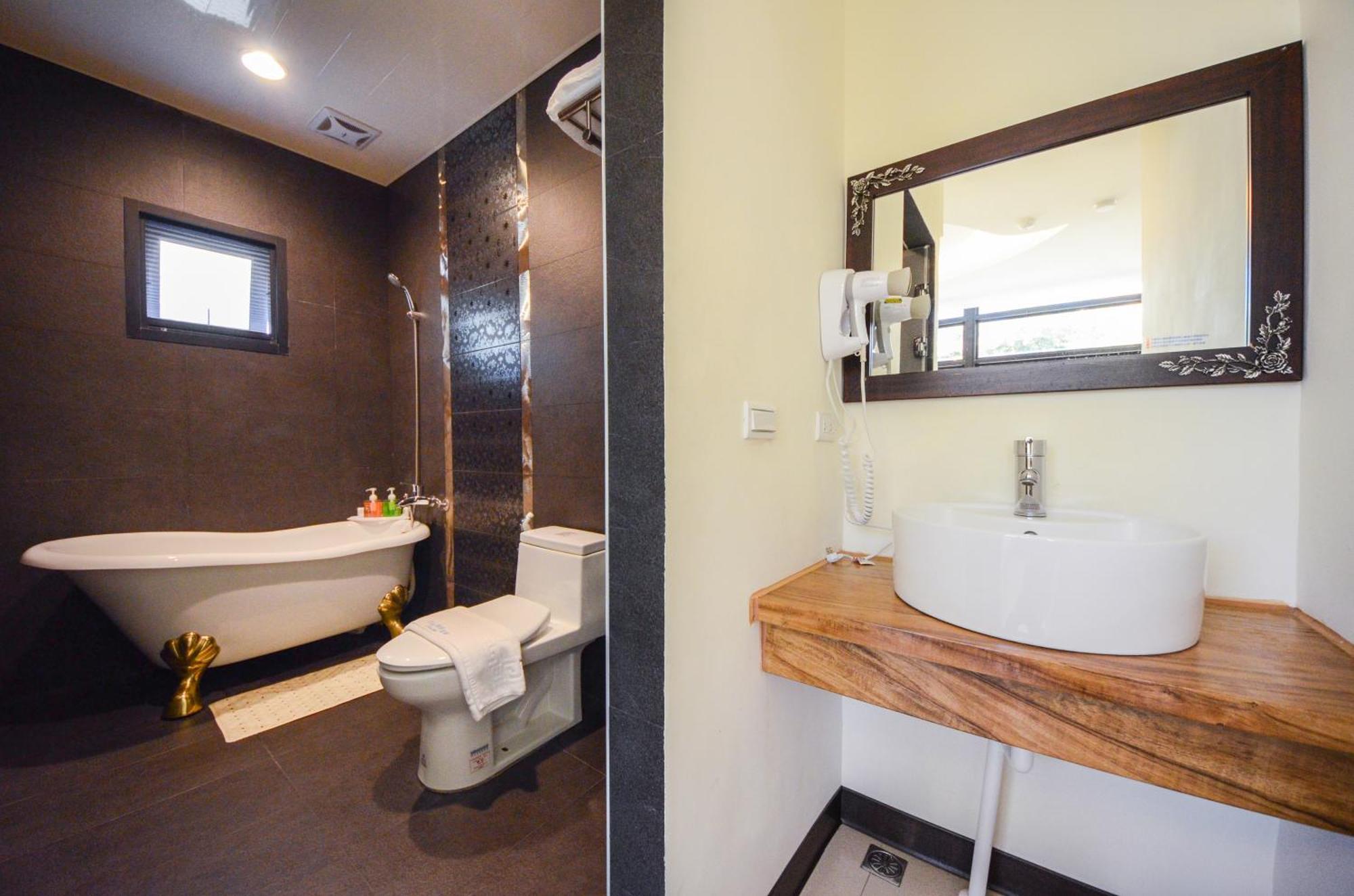 Deluxe Double Room with Bath