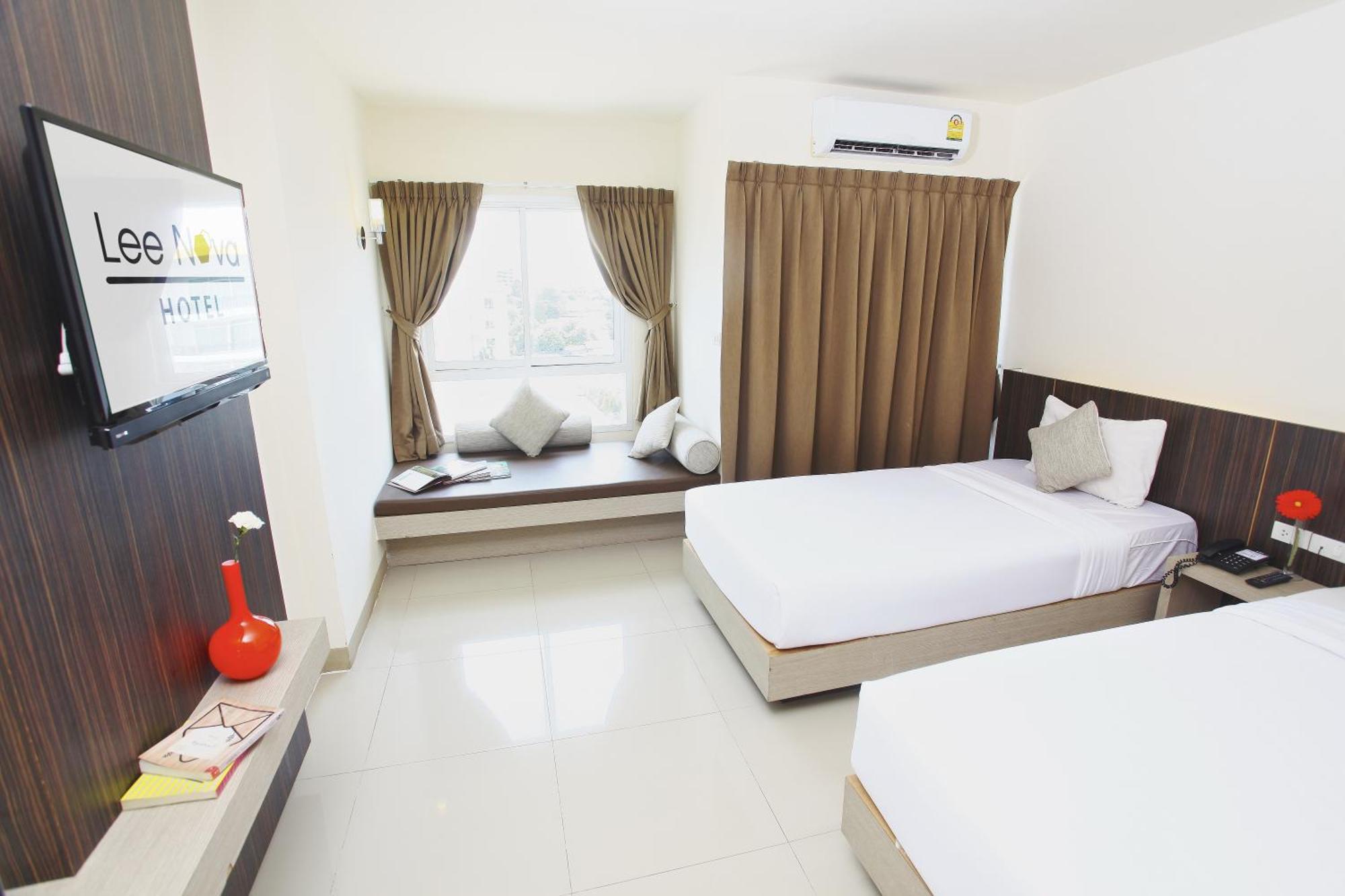 Studio (Twin Beds)