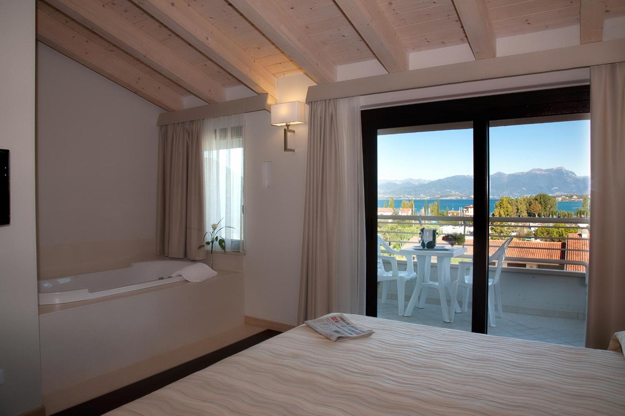 Superior Suite with Lake View