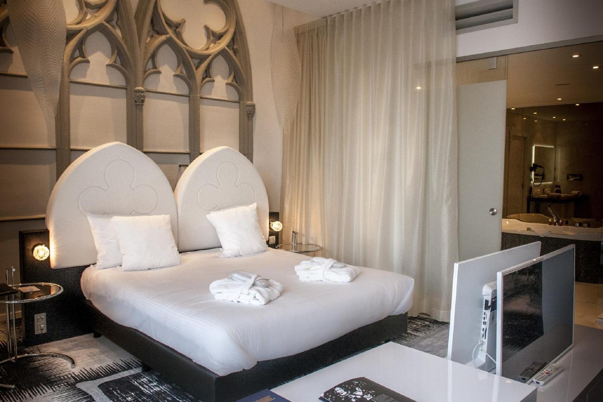 Suite with City View