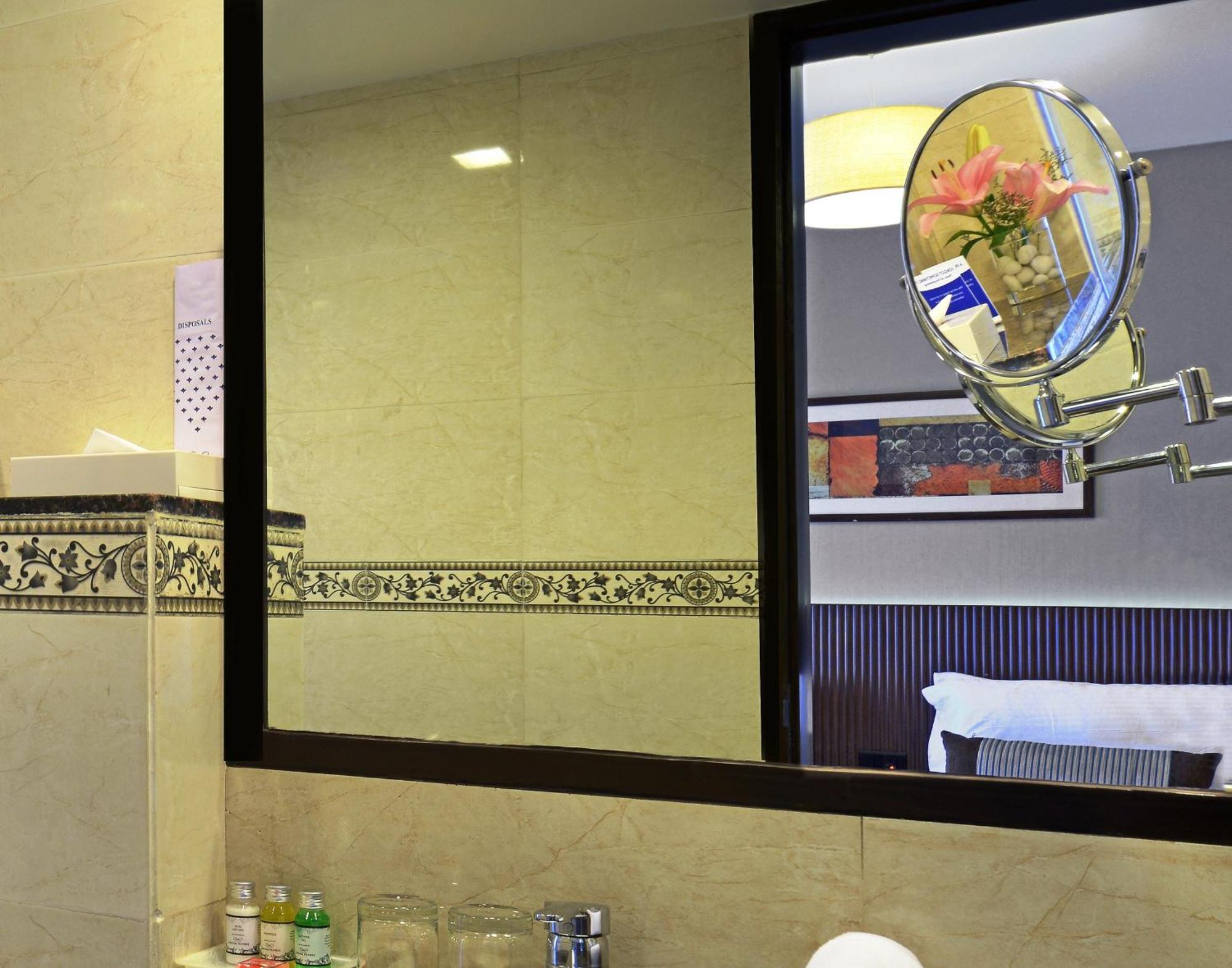 Superior Double or Twin Room with 15% off on Food & Beverages Services and 10% off on Two way Airport Transfer and Laundry Services
