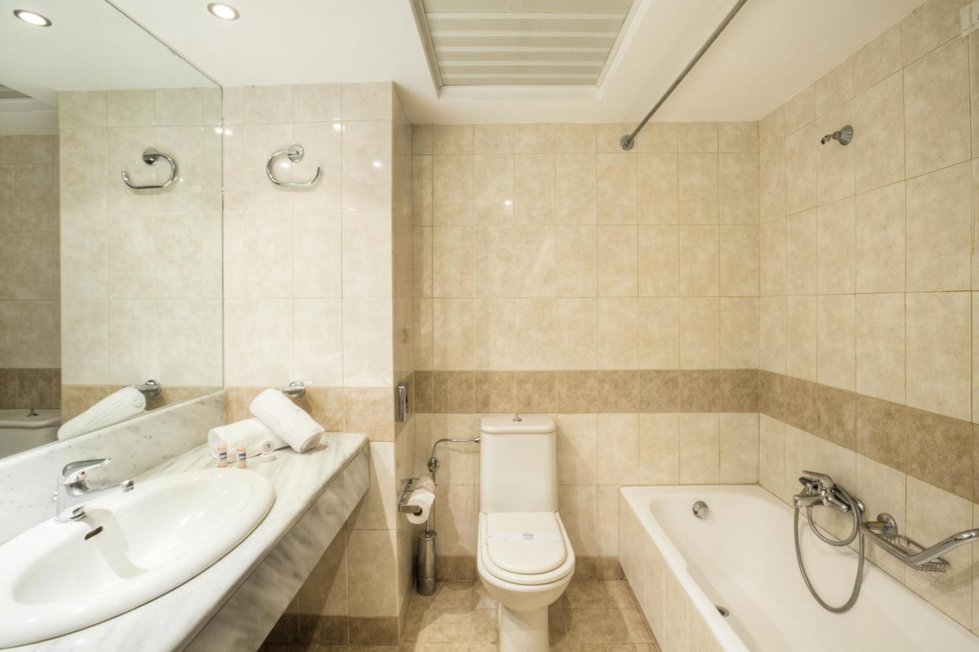 Double or Twin Room with Side Sea View