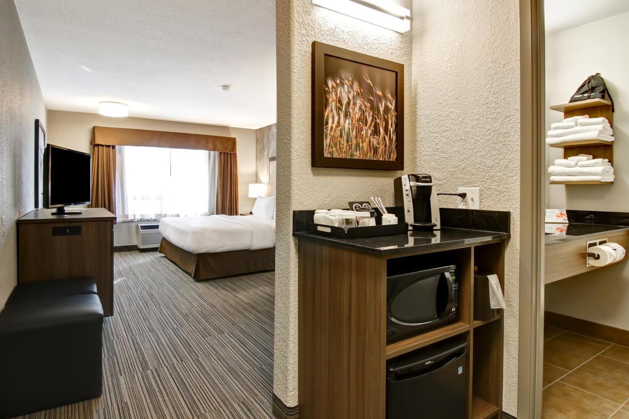 Standard King Room