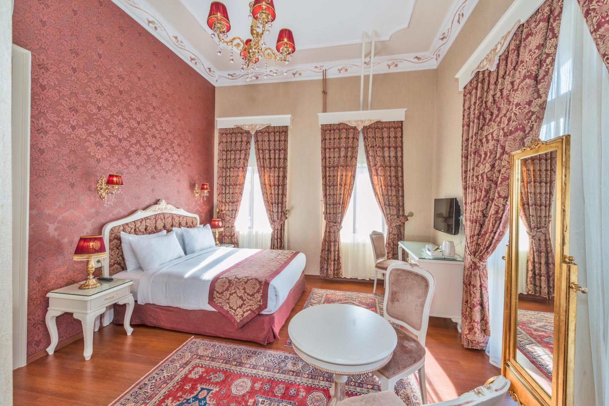 Deluxe Double or Twin Room