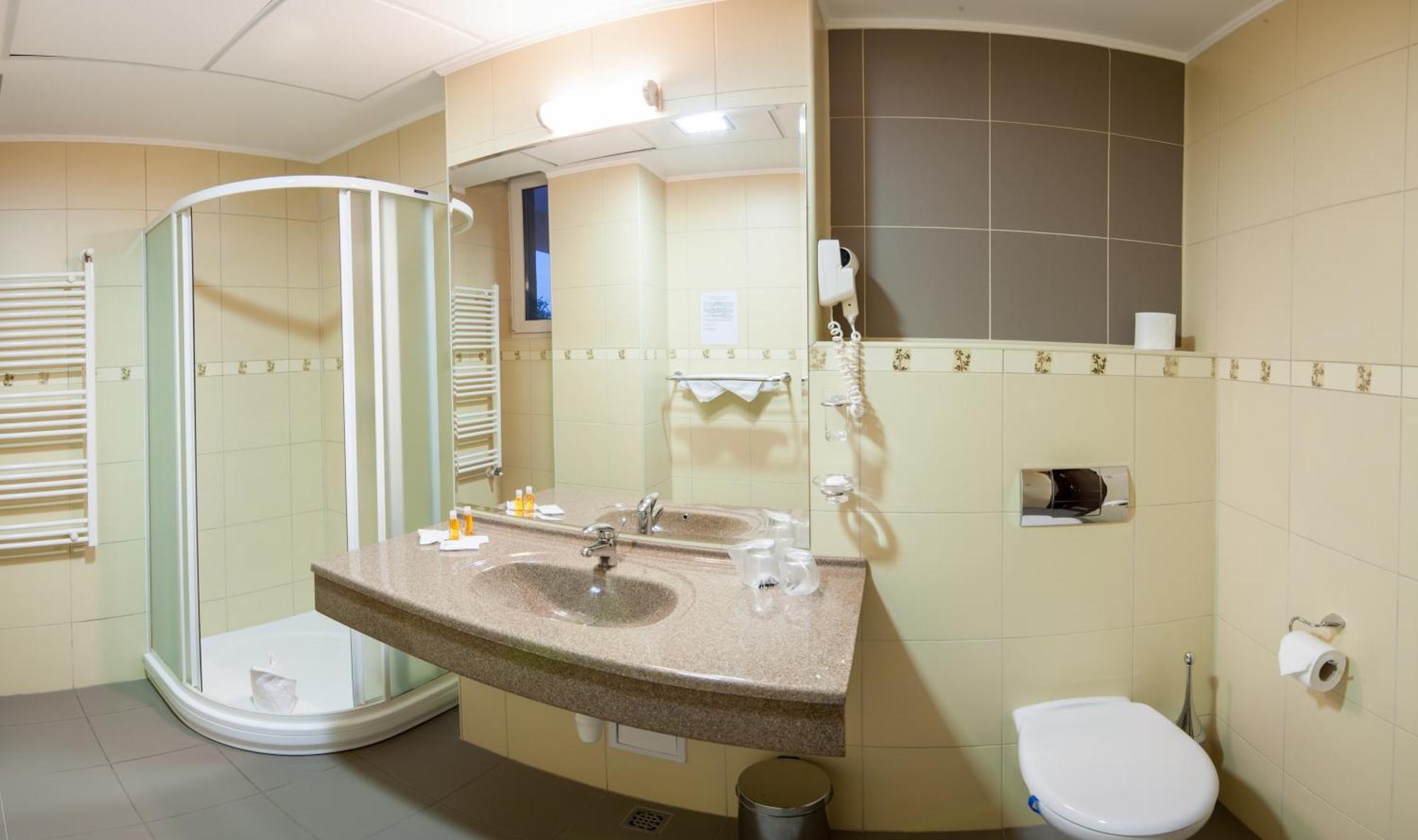 Economy Double or Twin Room without Balcony
