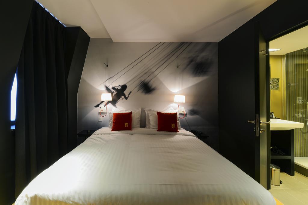 Deluxe Double Room with Pool Side