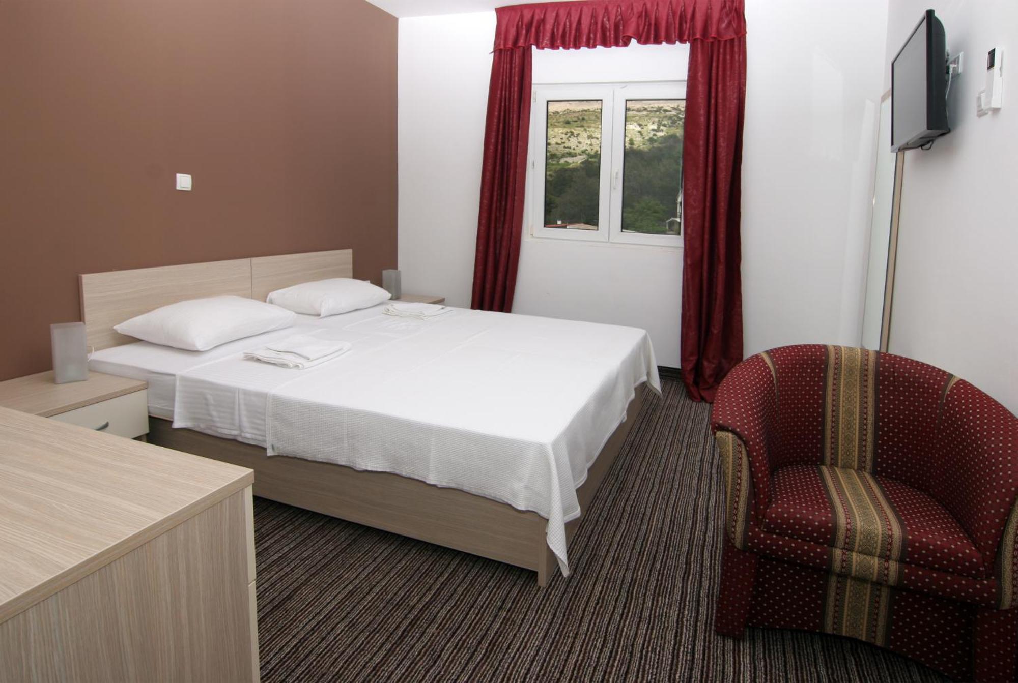 Double or Twin Room - Park Side