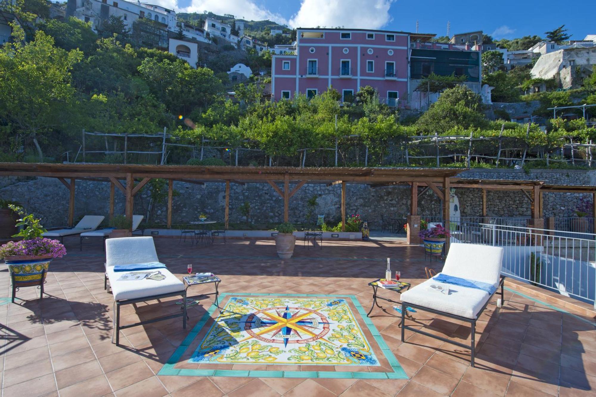 Apartment with Sea View and Sofa Bed (3 Adults)