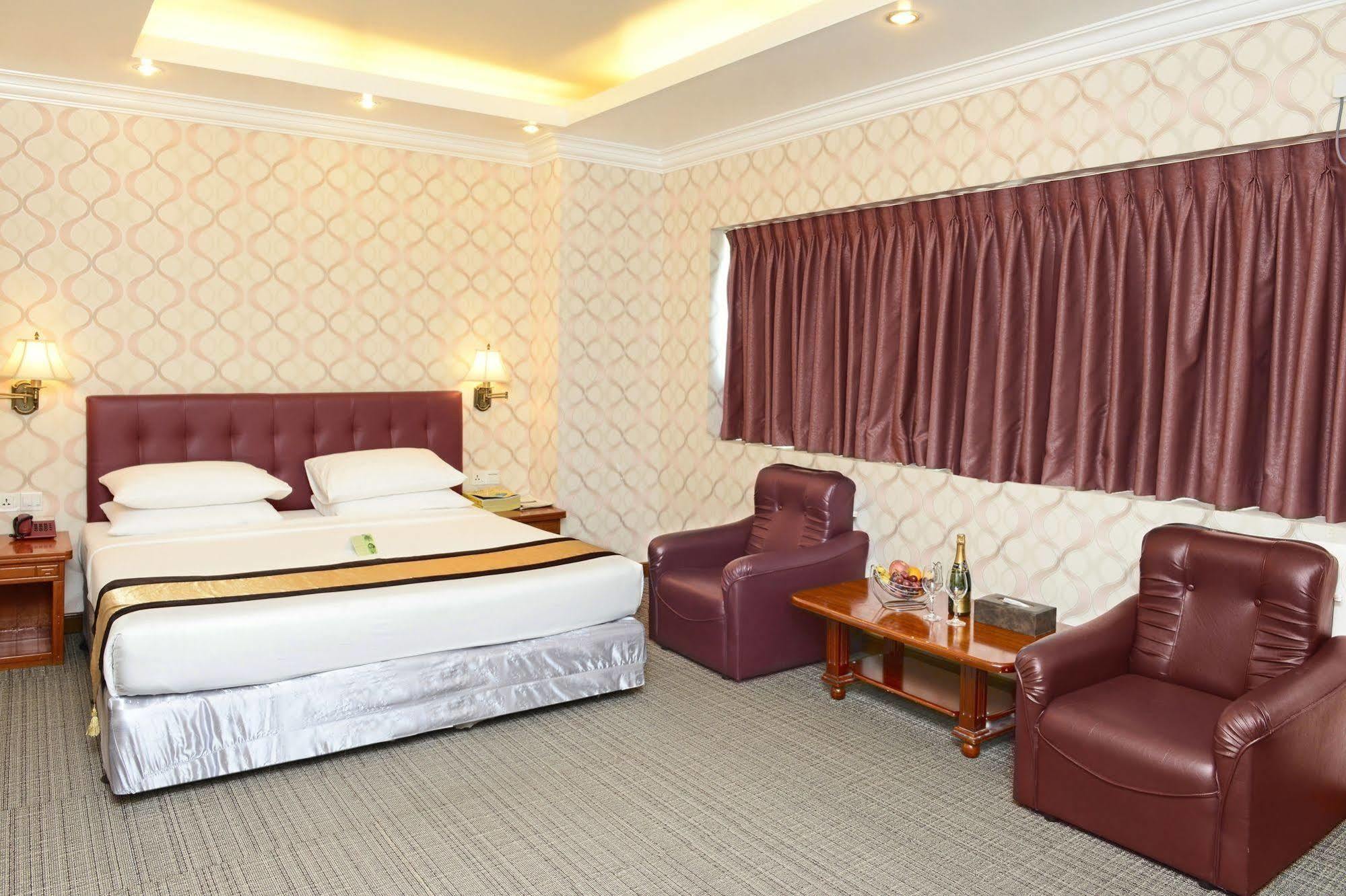Deluxe Double or Twin Room with Pagoda View