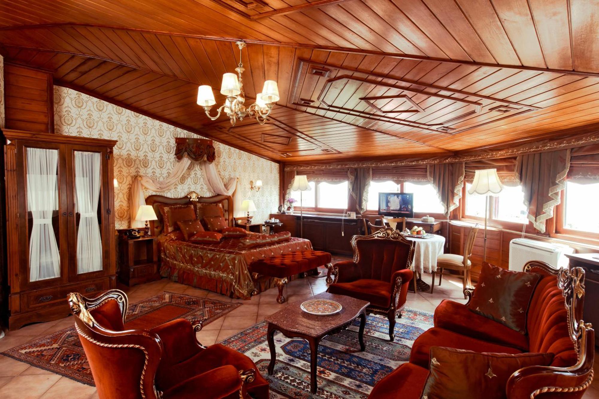 Penthouse Suite