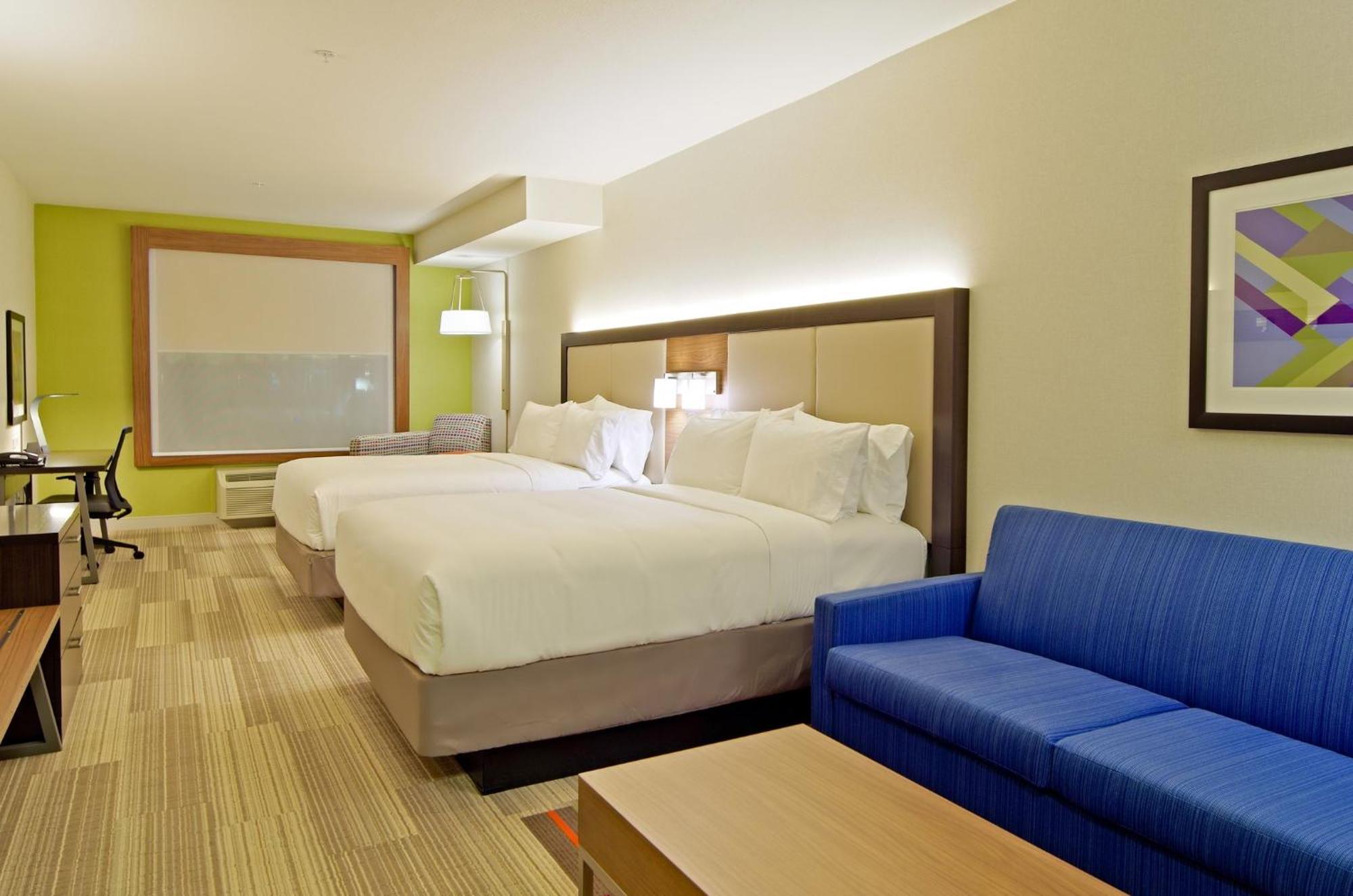 Queen Suite with Sofa Bed