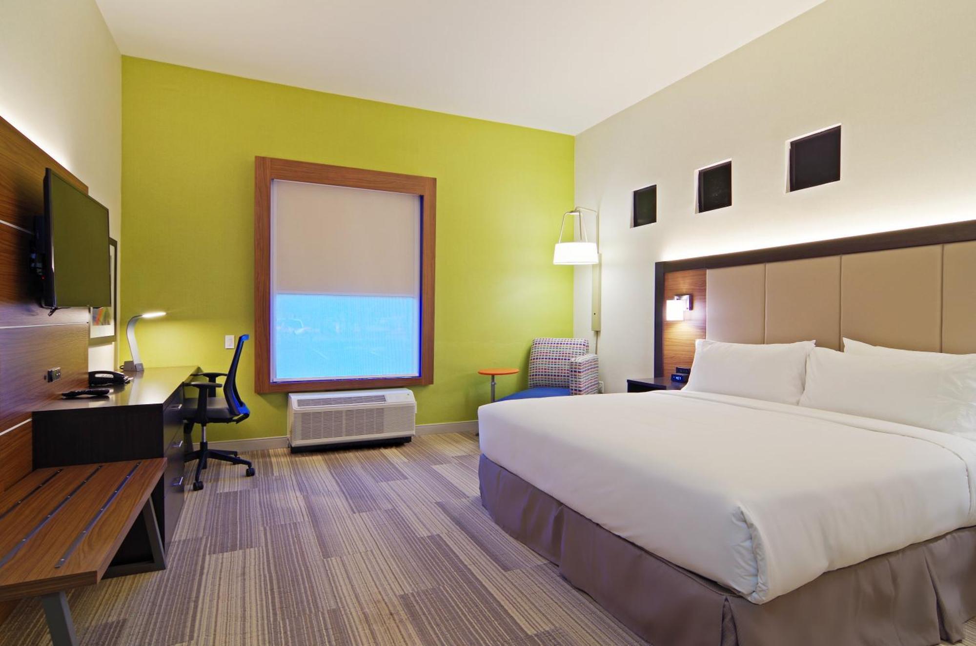 Standard King Room