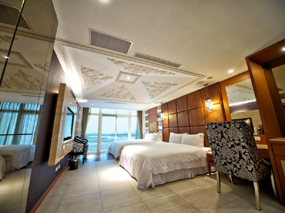 Deluxe Family Room