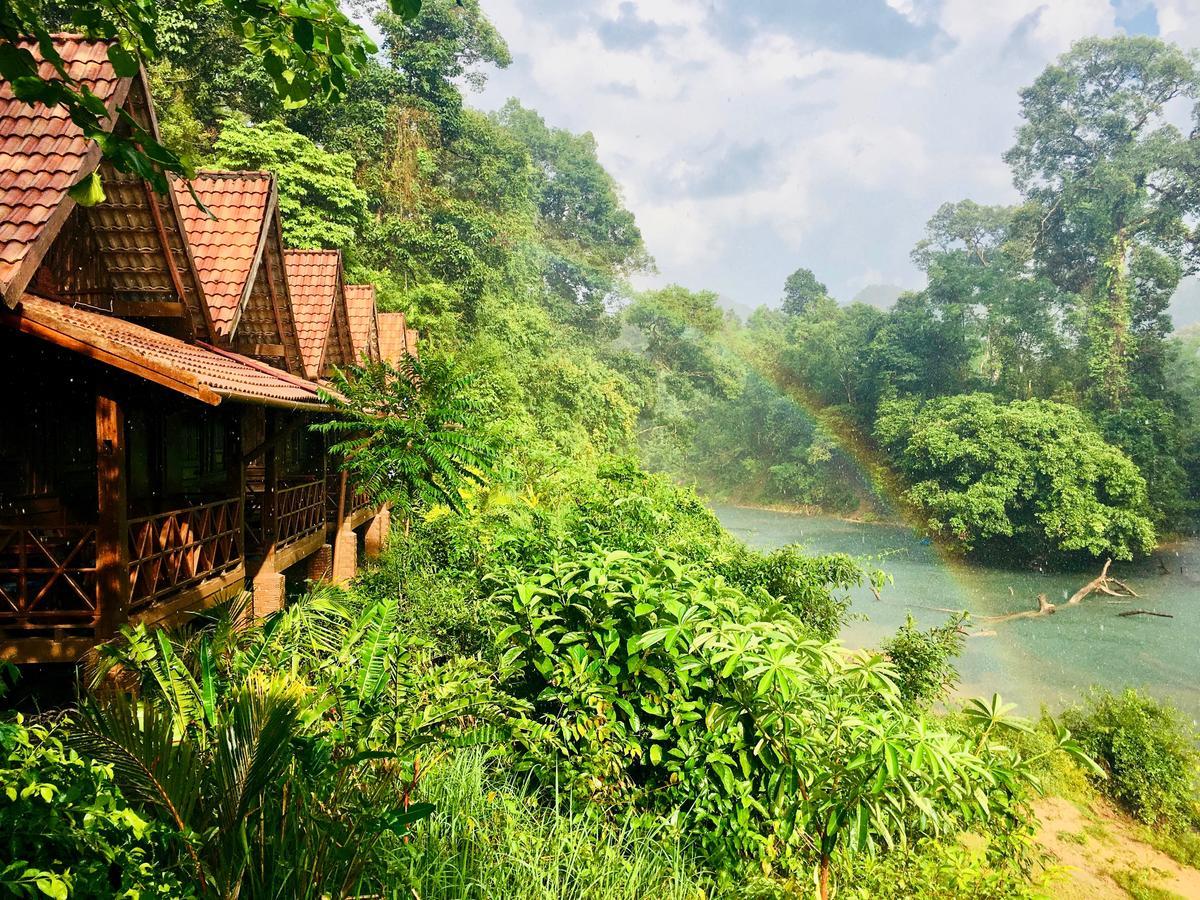 Triple Bungalow with River View