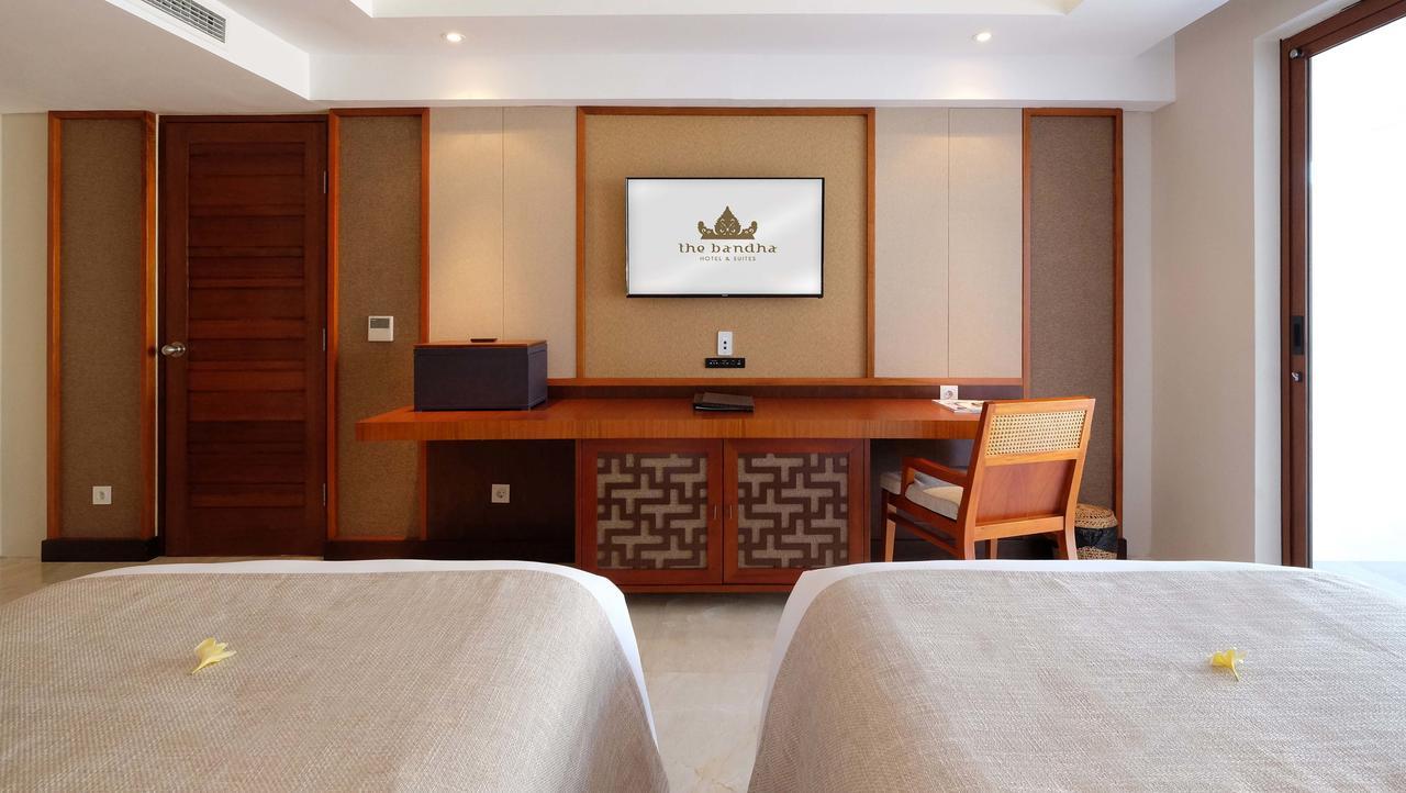 Deluxe Room Twin Bed with One-Time Mini-bar