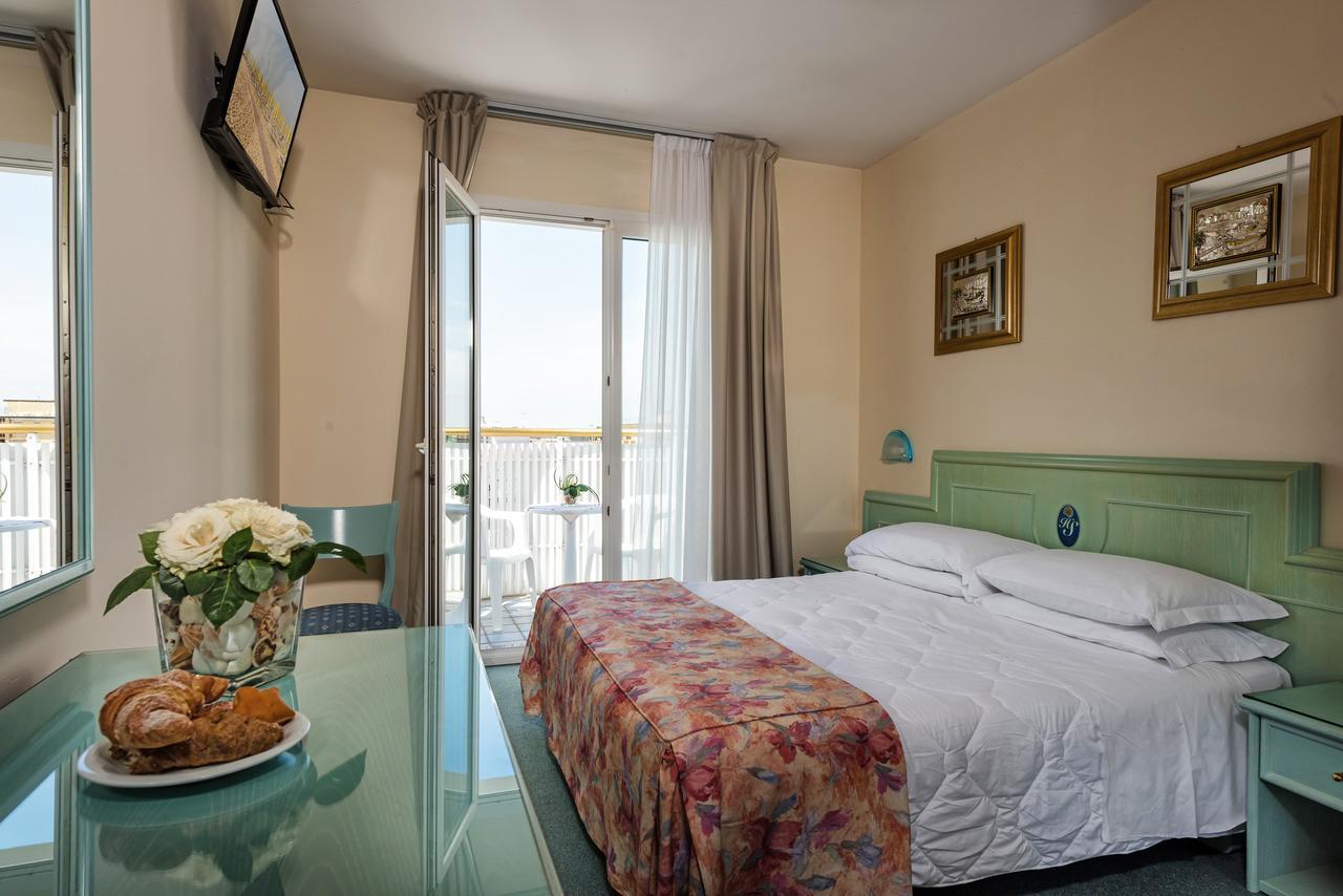 Triple Room with Sea View