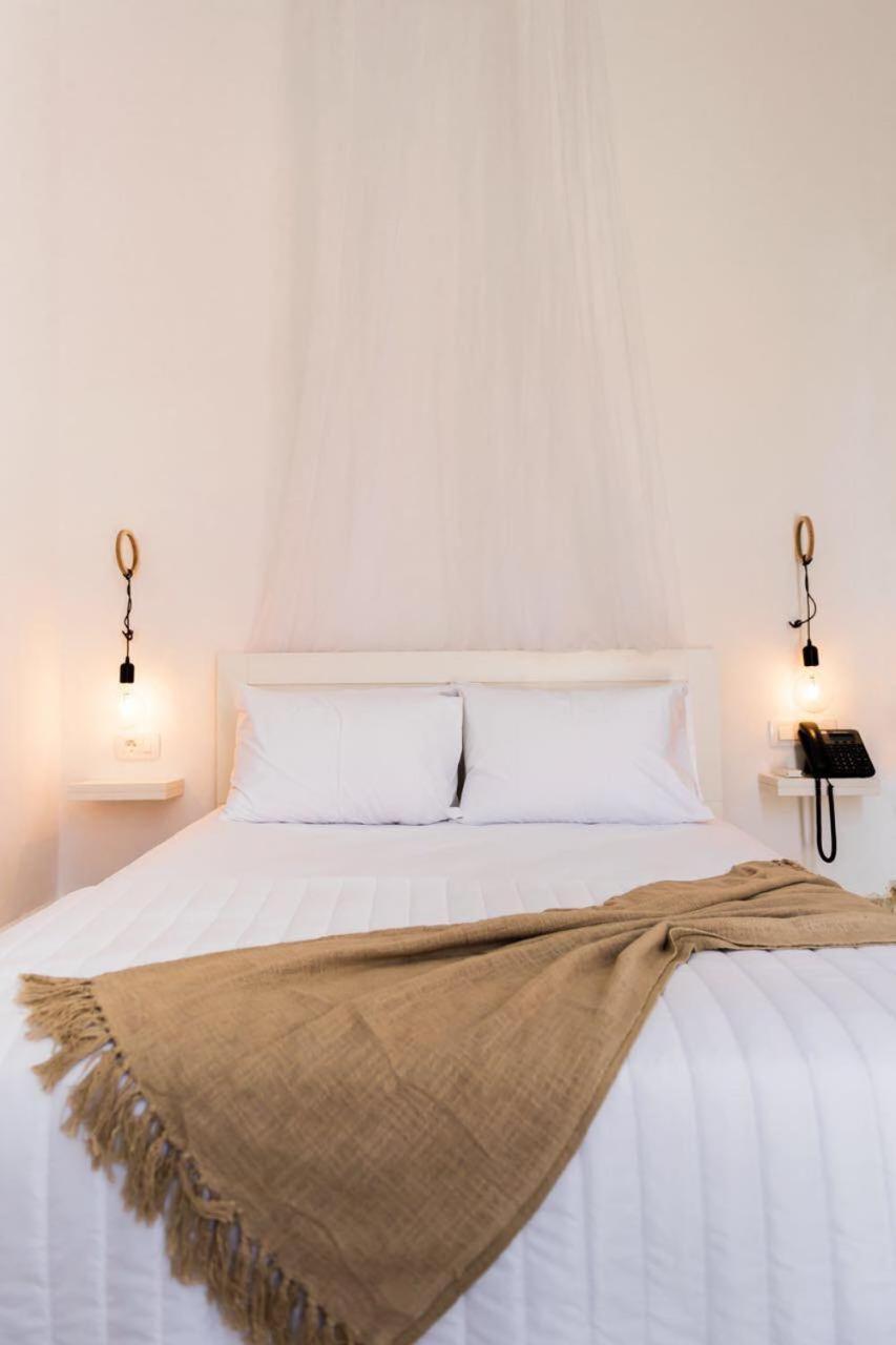 Double Room with Private Bathroom and Balcony