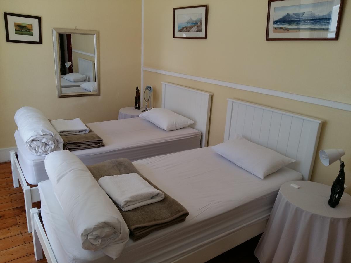 Twin Room with Shared Facilities