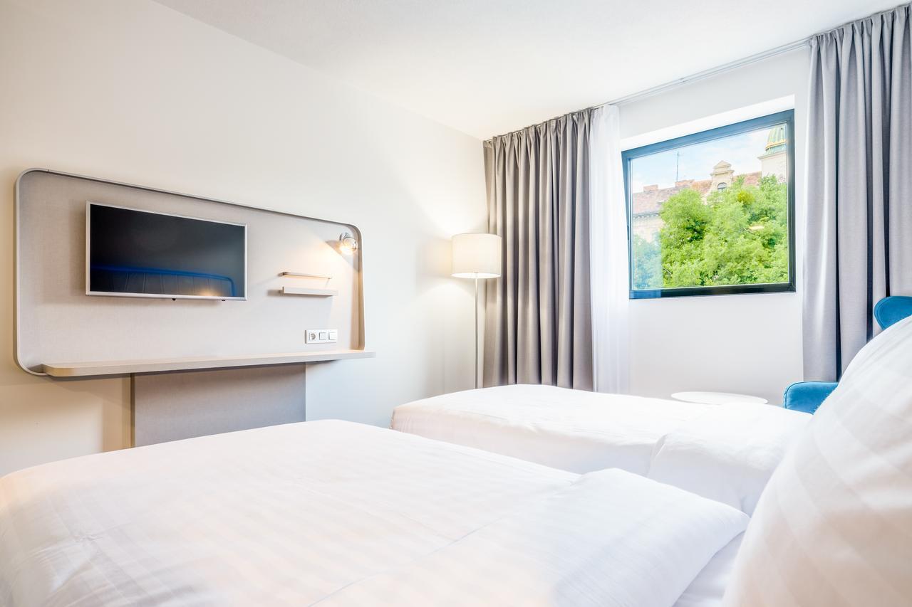 Superior Room with Castle View
