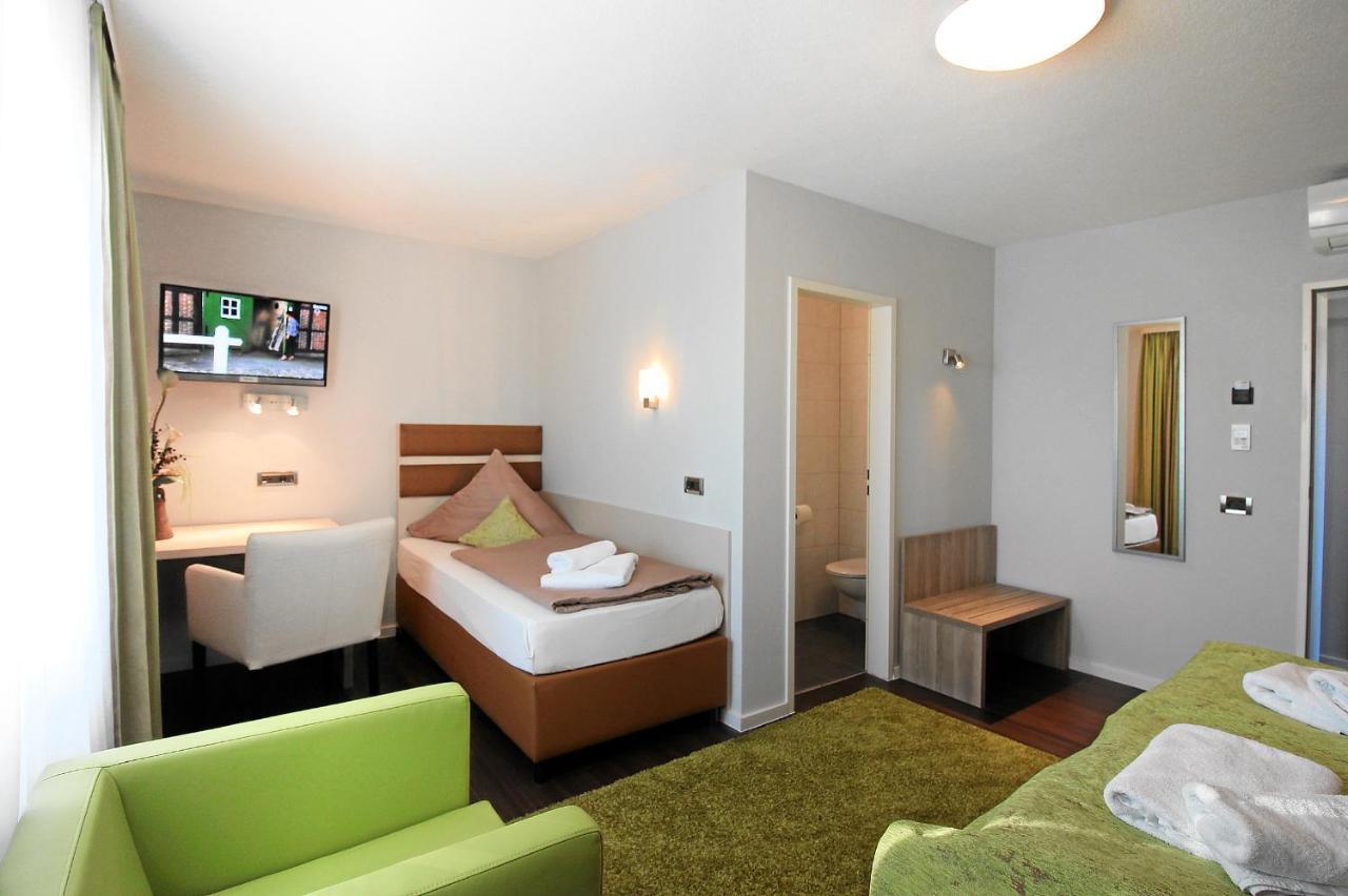 Comfort Triple Room